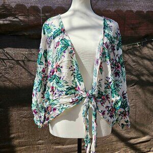 C brand? Floral front tie top